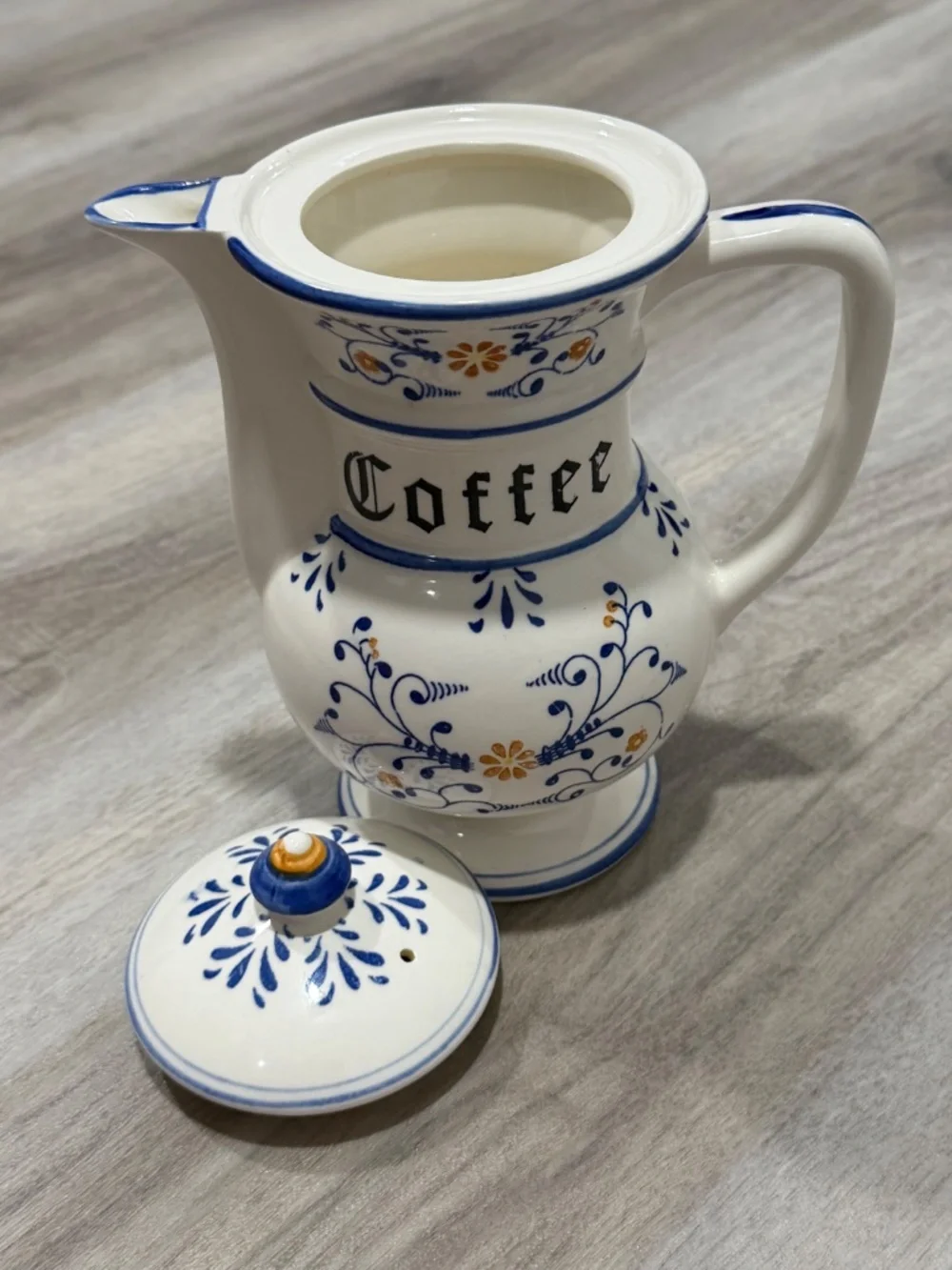 Royal Sealy vintage royal